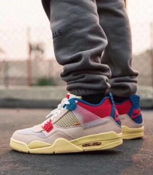 Air Jordan 4 Retro Union Guava Ice