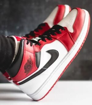 Air Jordan 1 Mid Chicago 2020