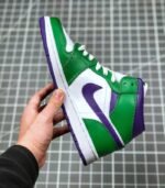 Air-Jordan-1-Mid-Incredible-Hulk-554724-300-3.jpg