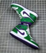 Air-Jordan-1-Mid-Incredible-Hulk-554724-300-6.jpg
