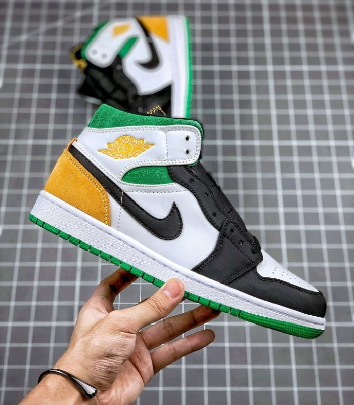 Air-Jordan-1-Mid-Oakland-852542-101-4.jpg