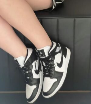 Air Jordan 1 Mid Panda Women's
