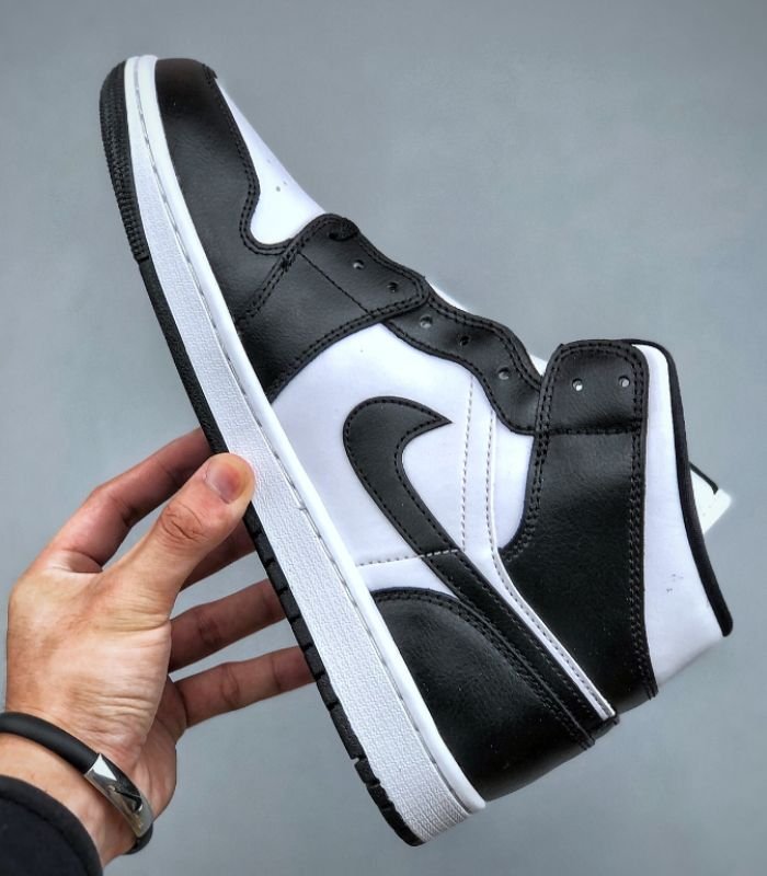 Air-Jordan-1-Mid-Panda-Womens-DV0991-101-3.jpg