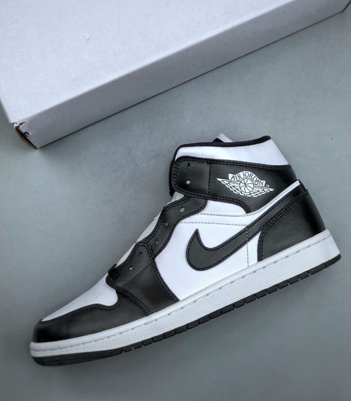Air-Jordan-1-Mid-Panda-Womens-DV0991-101-4.jpg