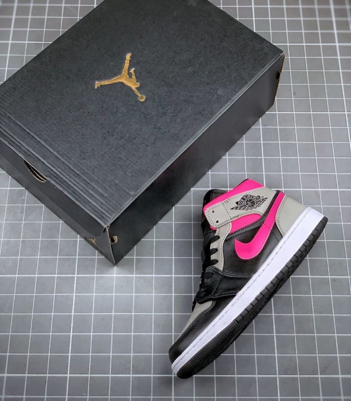 Air-Jordan-1-Mid-Pink-Shadow-554724-059-3.jpg