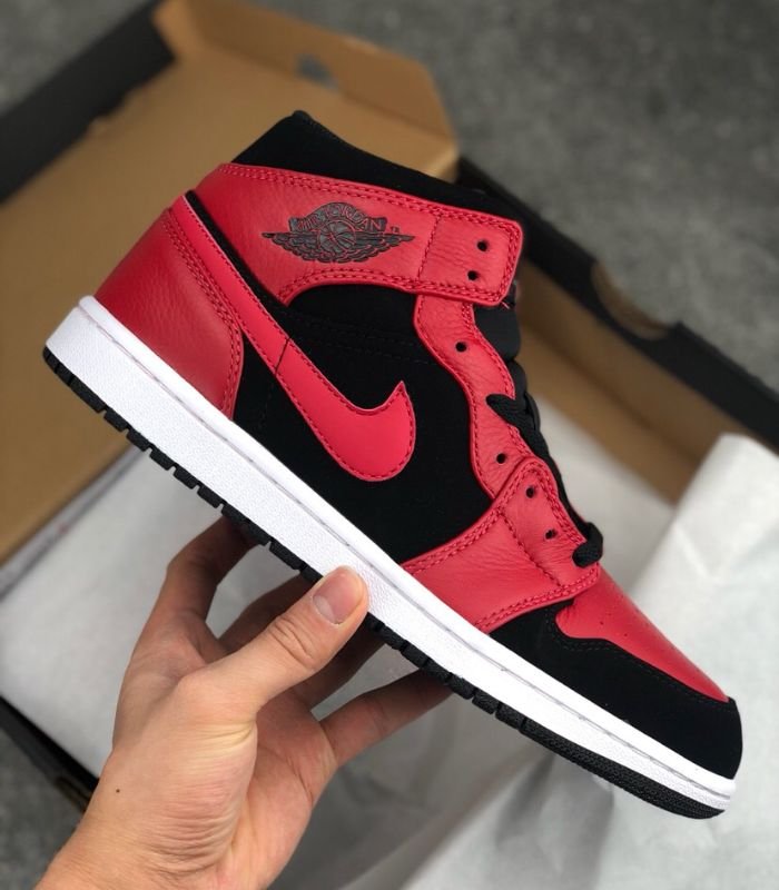 Air-Jordan-1-Mid-Reverse-Bred-554724-054-2.jpg