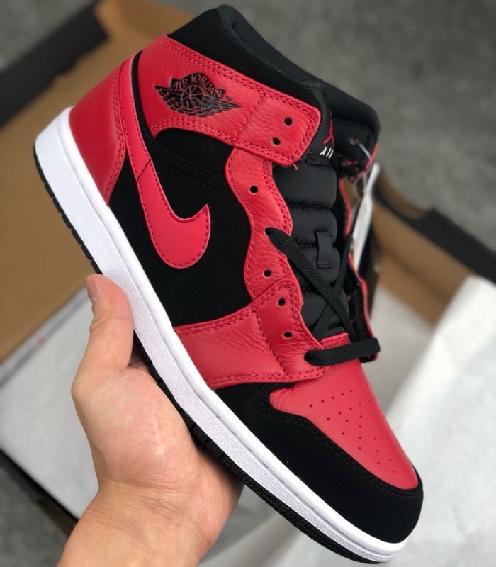 Air-Jordan-1-Mid-Reverse-Bred-554724-054-5.jpg