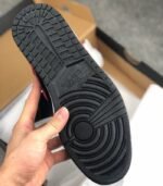 Air-Jordan-1-Mid-Reverse-Bred-554724-054-6.jpg