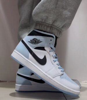 Air Jordan 1 Mid SE Ice Blue 2023