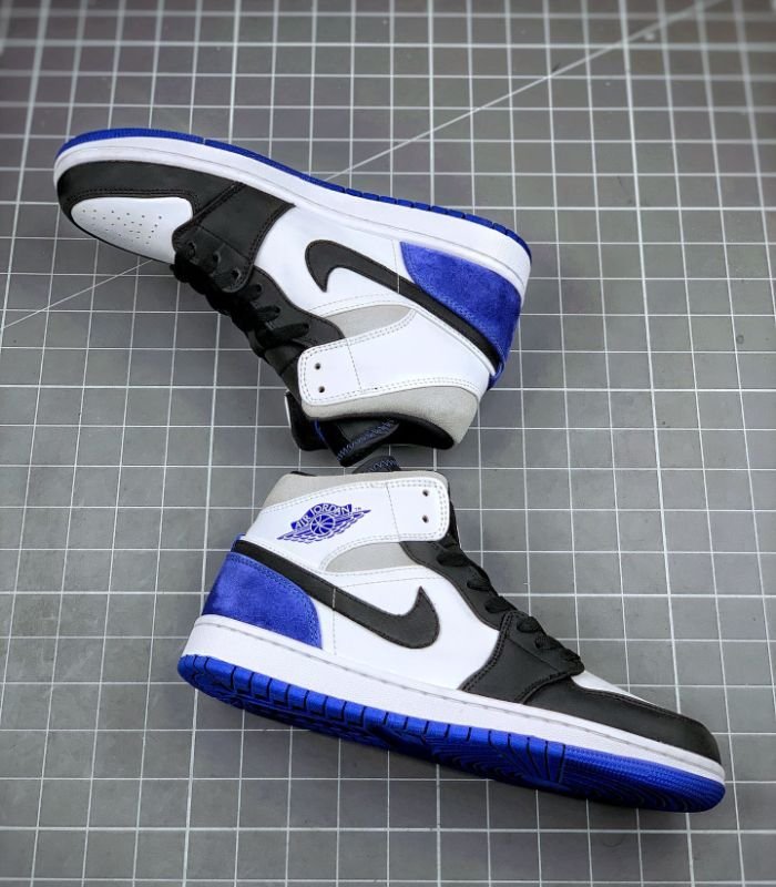 Air-Jordan-1-Mid-SE-Royal-Black-Toe-852542-102-4.jpg