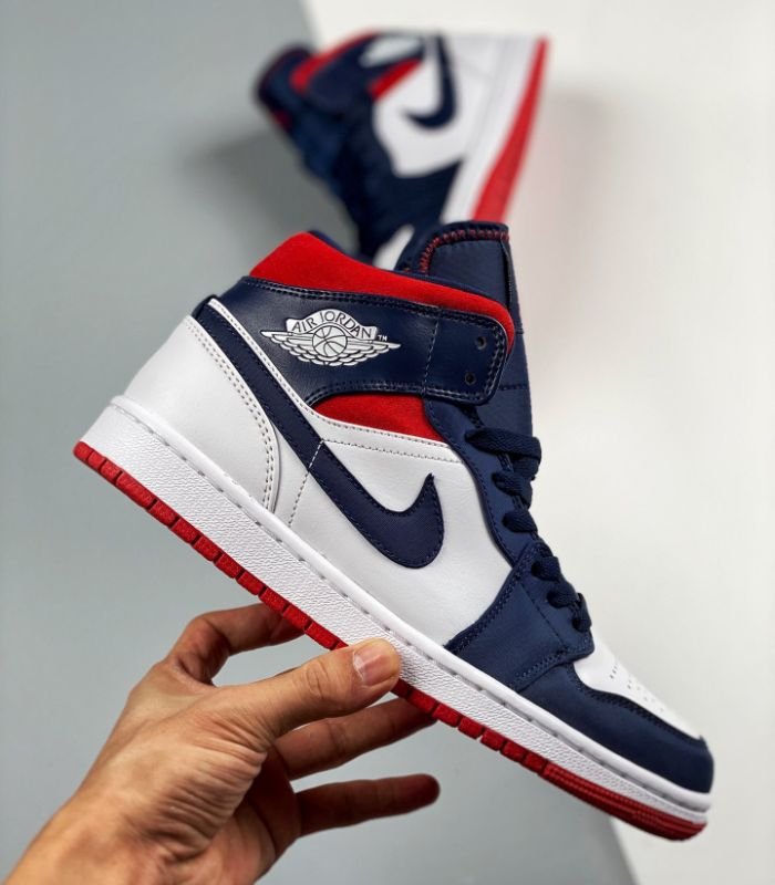 Air-Jordan-1-Mid-SE-USA-852542-104-4.jpg