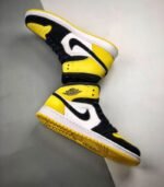 Air-Jordan-1-Mid-Yellow-Toe-Black-852542-071-5.jpg