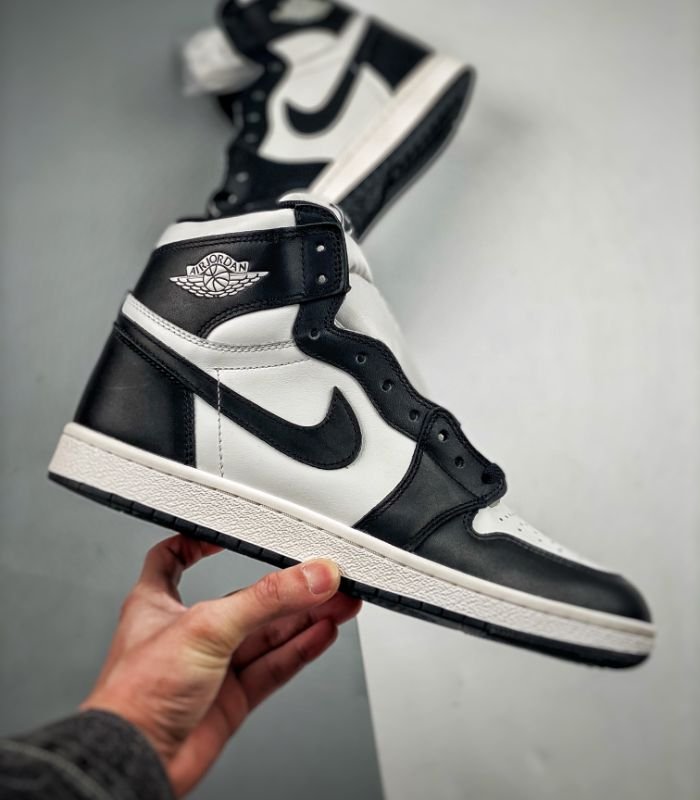 Air-Jordan-1-Retro-High-85-Black-White-2025-BQ4422-001.jpg
