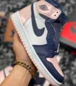 Air-Jordan-1-Retro-High-OG-Atmosphere-Womens-DD9335-641-2.jpg