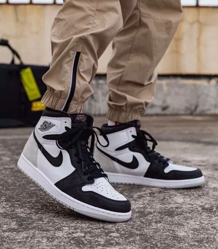 Air-Jordan-1-Retro-High-OG-Bleached-Coral-555088-108-1.jpg