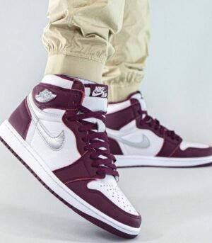 Air Jordan 1 Retro High OG Bordeaux