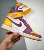 Air-Jordan-1-Retro-High-OG-Brotherhood-555088-706-3.jpg