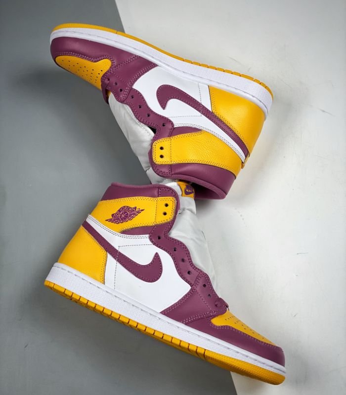Air-Jordan-1-Retro-High-OG-Brotherhood-555088-706-5.jpg
