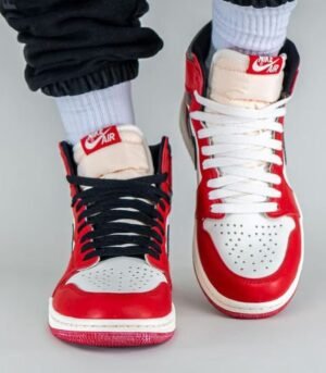 Air Jordan 1 Retro High OG Chicago Lost and Found