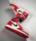 Air-Jordan-1-Retro-High-OG-Chicago-Lost-and-Found-DZ5485-612-5.jpg