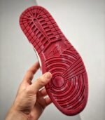 Air-Jordan-1-Retro-High-OG-Chicago-Lost-and-Found-DZ5485-612-6.jpg