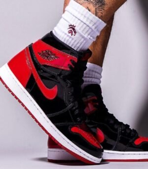 Air Jordan 1 Retro High OG Brevetto allevato
