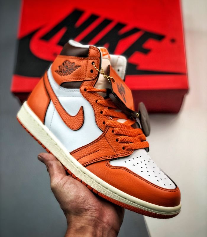 Air-Jordan-1-Retro-High-OG-Starfish-Womens-DO9369-101-2