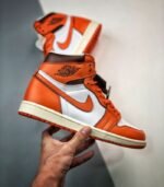 Air-Jordan-1-Retro-High-OG-Starfish-Womens-DO9369-101-3