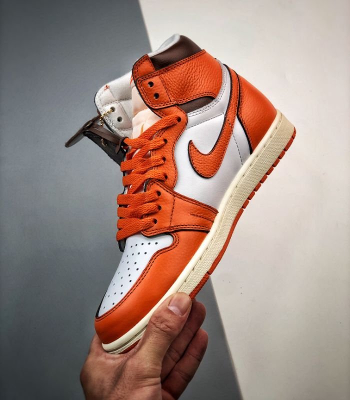 Air-Jordan-1-Retro-High-OG-Starfish-Womens-DO9369-101-5