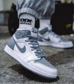 Air-Jordan-1-Retro-High-OG-Stealth-555088-037-1