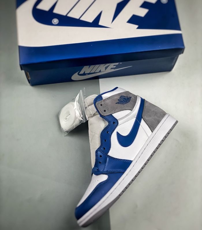 Air-Jordan-1-Retro-High-OG-True-Blue-DZ5485-410-4