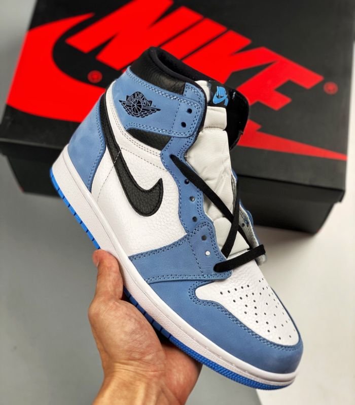 Air-Jordan-1-Retro-High-OG-University-Blue-555088-134-6