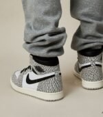 Air-Jordan-1-Retro-High-OG-White-Cement-DZ5485-052-1