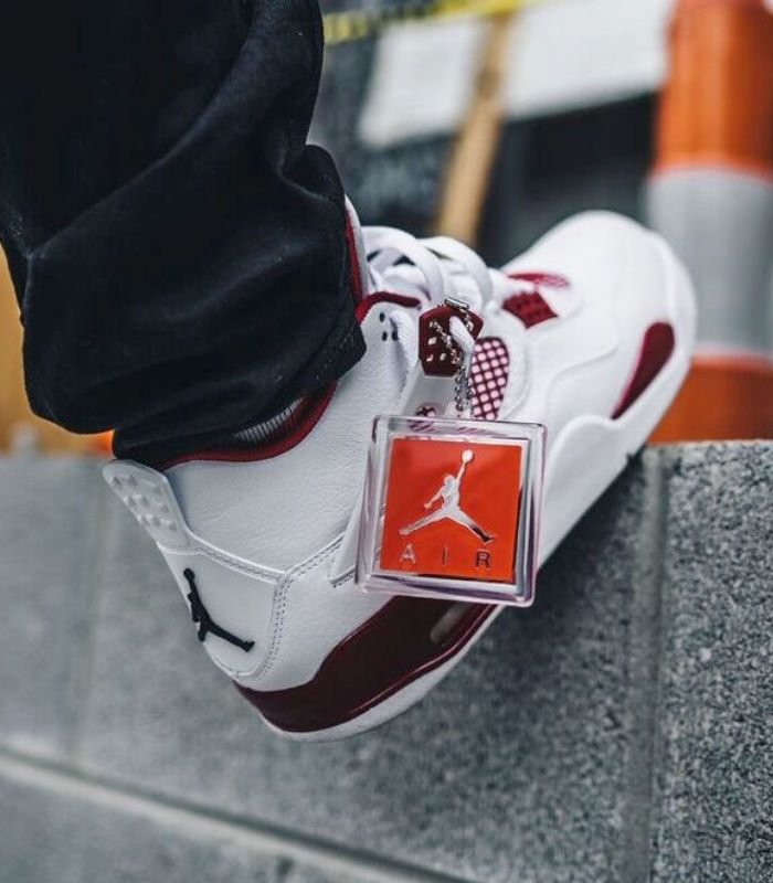 Air-Jordan-4-Alternate-89-31.jpg