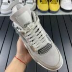 Air-Jordan-4-Retro-Frozen-Moments-AQ9129-001-5.jpg