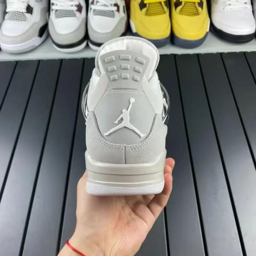 Air-Jordan-4-Retro-Frozen-Moments-AQ9129-001-7.jpg