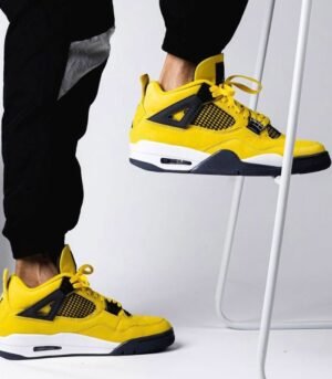 Air Jordan 4 Lightning (2021)