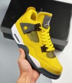 Air-Jordan-4-Retro-Lightning-2022-CT8527-700.jpg