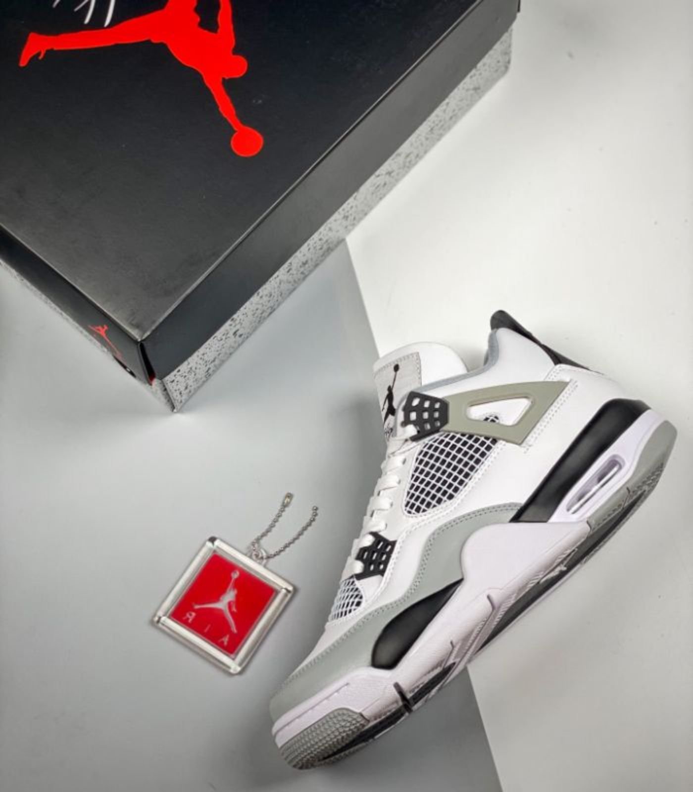 Air-Jordan-4-Retro-Military-Black-DH6927-111-4-1.jpg