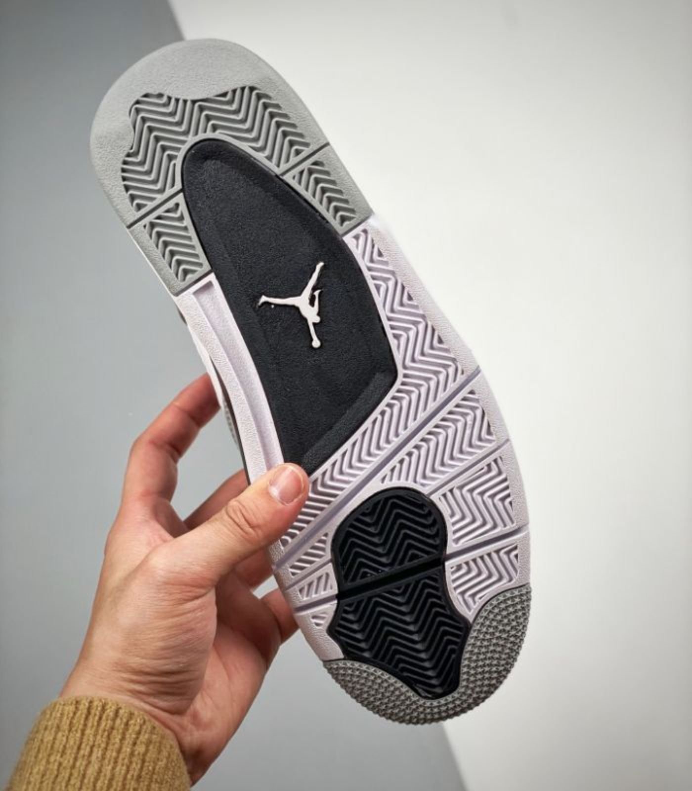 Air-Jordan-4-Retro-Military-Black-DH6927-111-6-1.jpg