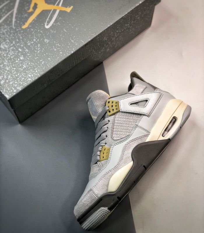 Air-Jordan-4-Retro-SE-Craft-Photon-Dust-DV3742-021-4.jpg