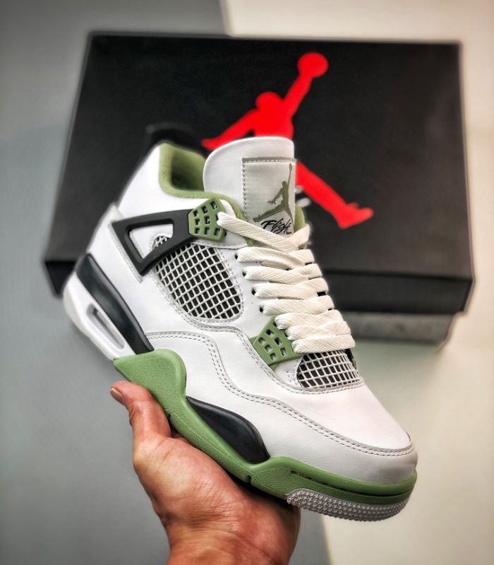 Air-Jordan-4-Retro-Seafoam-Womens-AQ9129-103-2.jpg