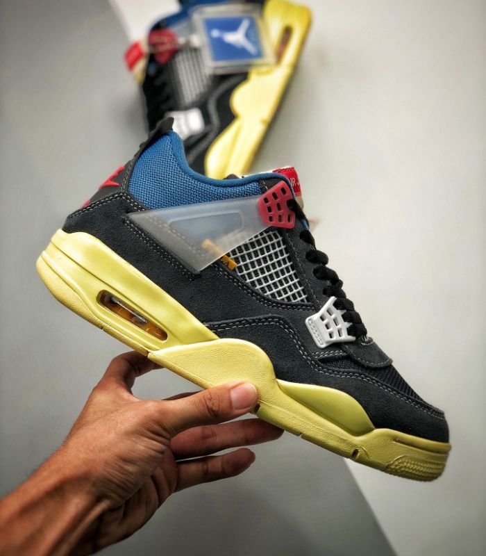 Air-Jordan-4-Retro-Union-Off-Noir-DC9533-001-3.jpg