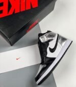 Jordan-1-Retro-High-Silver-Toe-Womens-CD0461-001-3