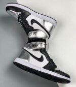 Jordan-1-Retro-High-Silver-Toe-Womens-CD0461-001-5