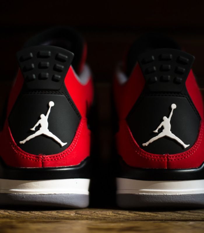 air-jordan-4-retro-iv-toro-bravo-fire-red-2-1.jpg