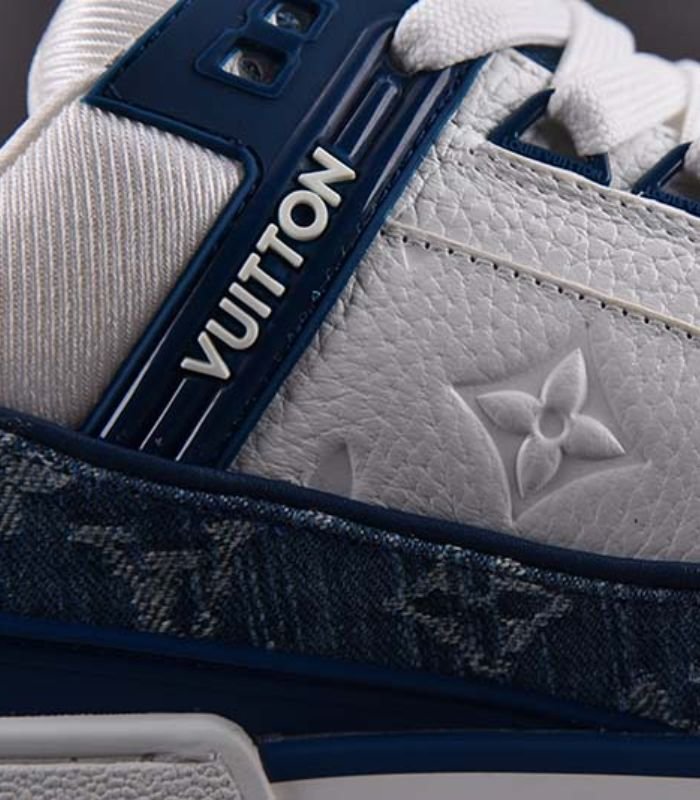 giay-louis-vuitton-lv-trainer-monogram-denim-white-blue-sieu-cap-2.jpg