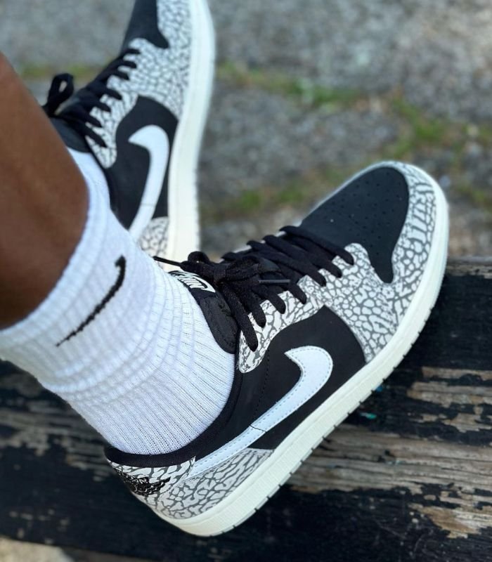 AJ1-Low-Craquelee-Black-Cement-Elephant-CZ0790-001.jpg