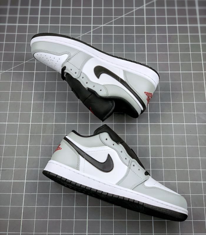 Air-Jordan-1-Low-Light-Smoke-Grey-553558-030-5.jpg