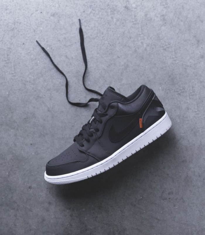 Air-Jordan-1-Low-PSG-Paris-Saint-Germain-CK0687-001-2.jpg